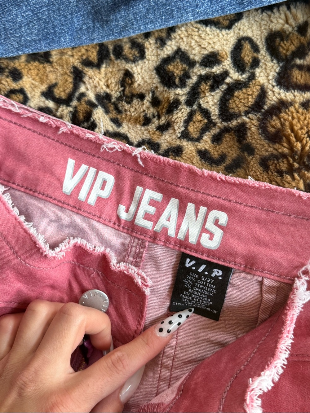 Pink women’s lowrise flare jeans Size - Picture 3 of 3